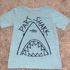 The Children’s Place size 5T boys shirt